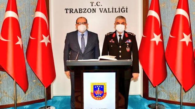 Jandarma Genel Komutanı Orgeneral Çetin, Trabzon Valisi Ustaoğlunu ziyaret etti
