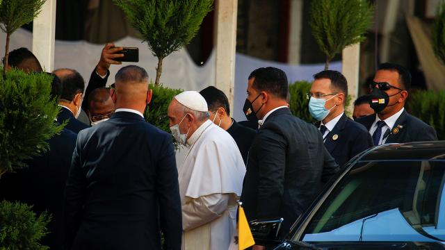Papa Francisin Irak temasları sürüyor