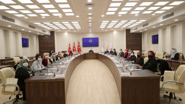 Bakan Selçuk, 15 Temmuz gazisi kadınlarla bir araya geldi