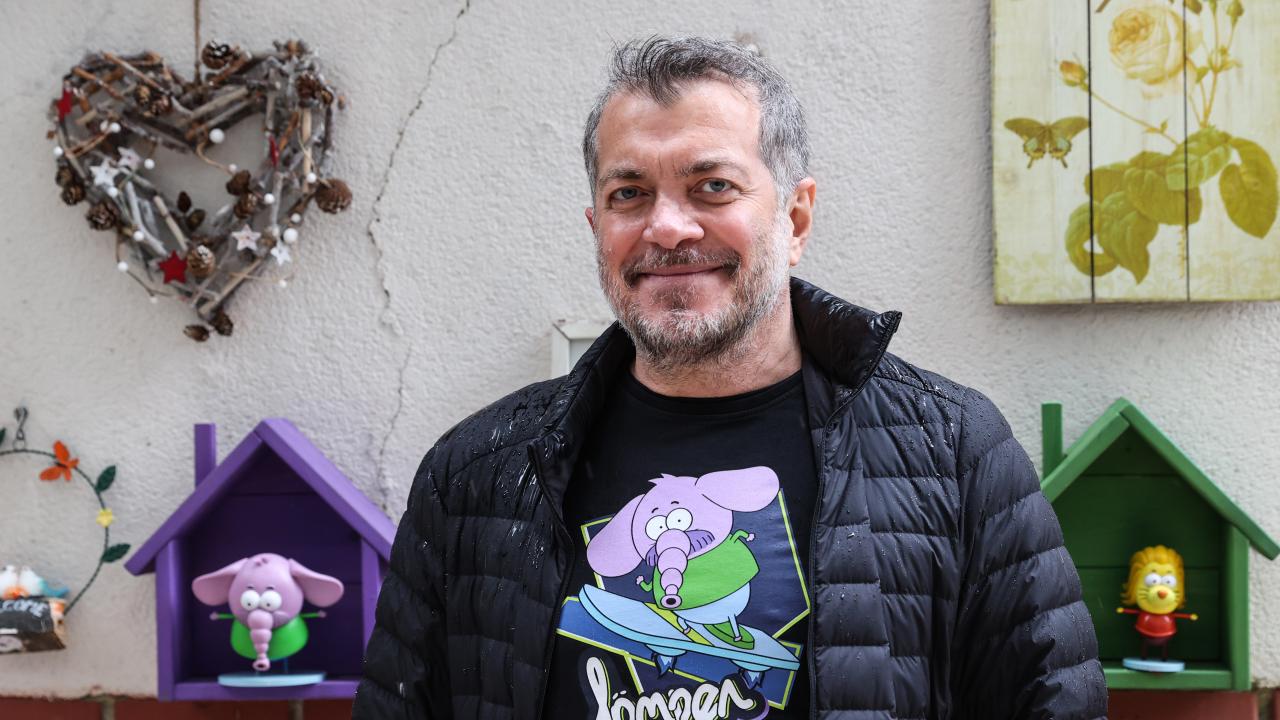 Kral Şakir`in bağımlılıkla mücadele konusunda başından geçen olayların yer alacağı çizimler Yeşilay`ın dergisinde, çizgi dizi Yeşilay`ın Youtube kanalında yer alacak.