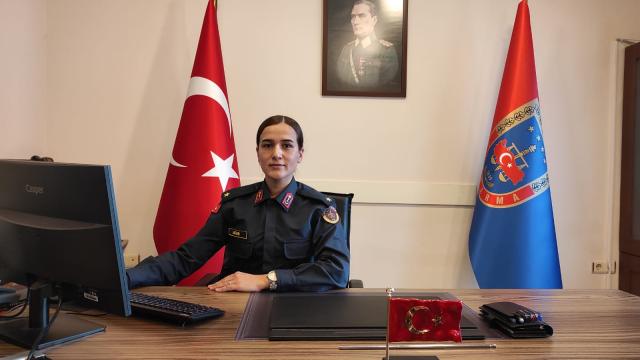 Çocukluk hayaliydi şimdi İstanbulun tek kadın Jandarma Karakol Komutanı...