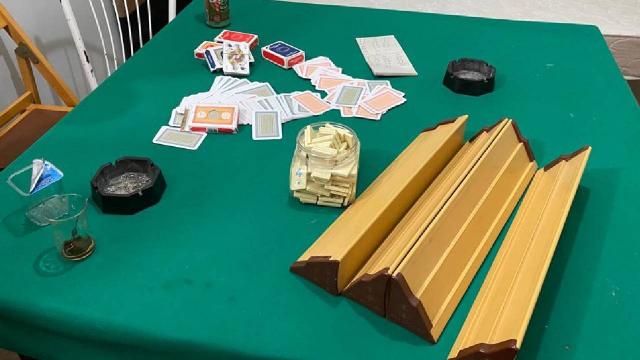 Antalyada kumar oynayan ve Covid-19 tedbirlerini ihlal eden 11 kişiye para cezası kesildi