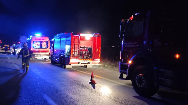 Manisada kamyonet ve tır çarpıştı