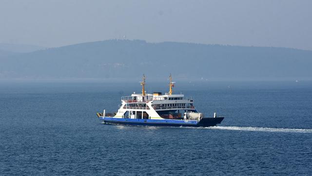 Gökçeadaya bazı feribot seferleri iptal edildi