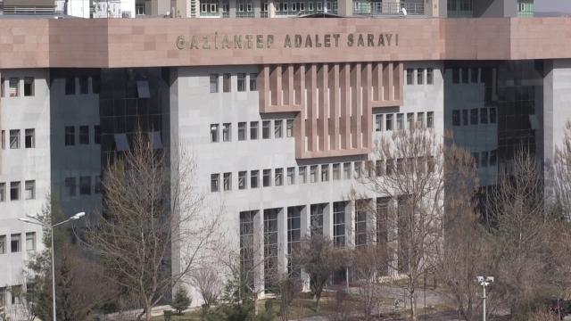 Eşine boşanma baskısı yapan eş "tam kusurlu" bulundu