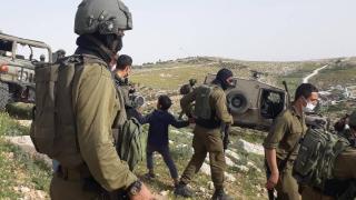 İsrail askerleri Batı Şeria'da 5 Filistinli çocuğu gözaltına aldı