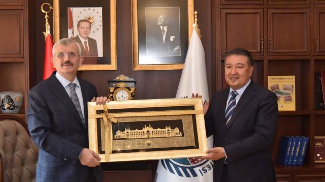 Semerkand Devlet Tıp Enstitüsü Rektörü Rizaevden Cevdet Erdöle ziyaret