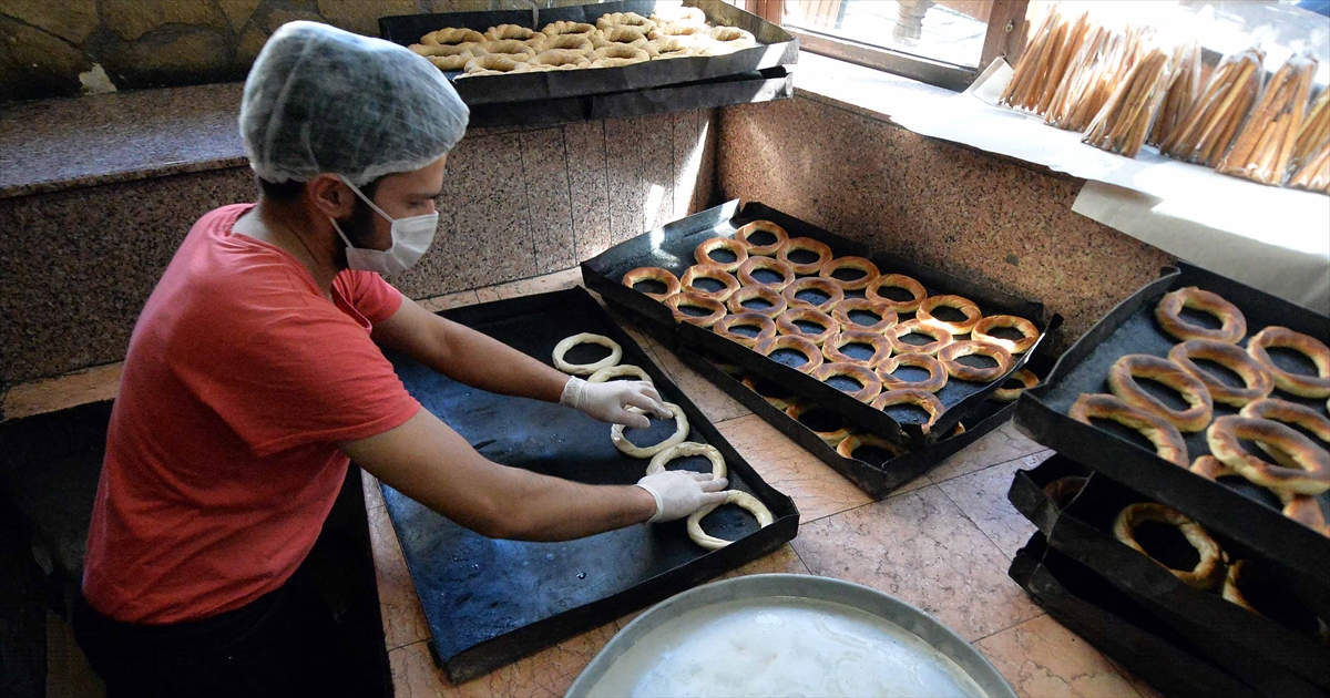"Dükkan önünde kuyruk oluyor"
