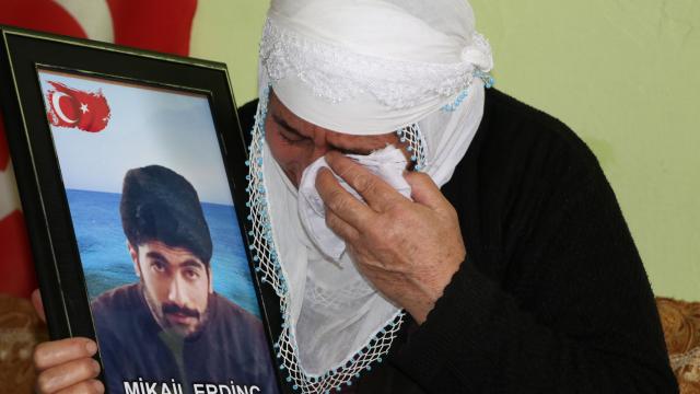 Vanda evlat nöbetindeki baba: Hukuk okurken HDPliler kandırıp dağa kaçırdı