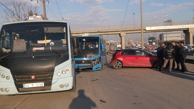Kocaelide zincirleme trafik kazası:1 yaralı