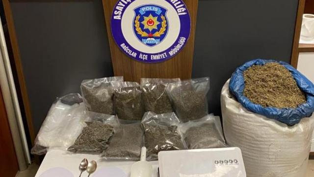 Bahçelievlerde düzenlenen operasyonda 22 kilo 112 gram uyuşturucu ele geçirildi