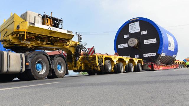 147 tonluk yükünü 250 kilometre mesafeye 3 günde ulaştırdı