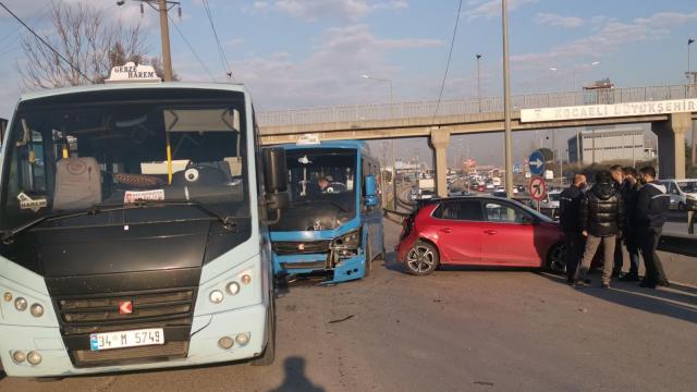 Kocaelide 3 aracın karıştığı zincirleme trafik kazasında 1 kişi yaralandı