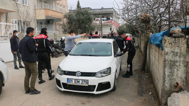 Kovalamacada terk edilen otomobilden uyuşturucu çıktı