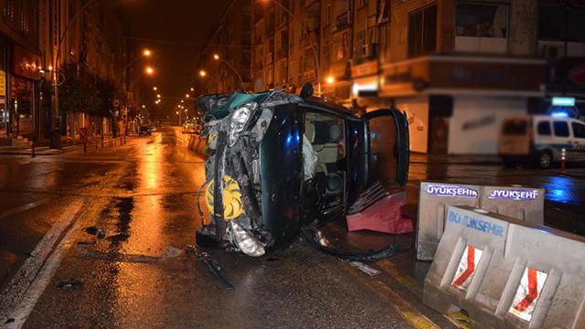 Kaza yapan araç yan yattı, sürücünün burnu bile kanamadı