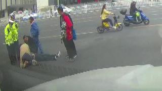 Çin'de hayat kurtaran hemşire çift 'kahraman' ilan edildi