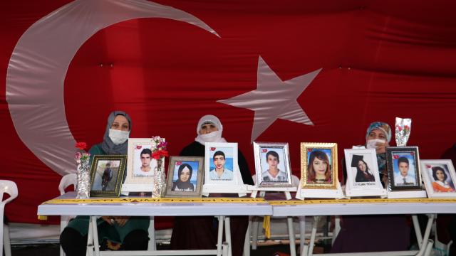 Suriyeli anne evlat nöbetine katıldı