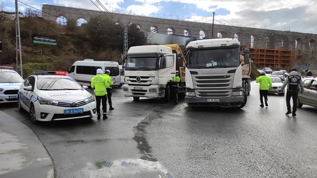 İstanbulda hafriyat kamyonlarına denetim