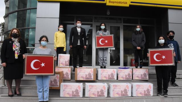 Muğlada 10 bin öğrenci sınır hattındaki Mehmetçiğe moral mektubu gönderdi