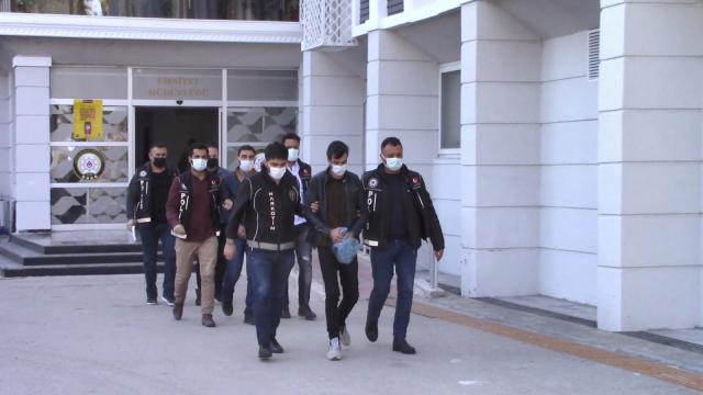 Mersinde kargoyla gönderilen pirinç torbalarından 13,5 kilogram sentetik uyuşturucu çıktı