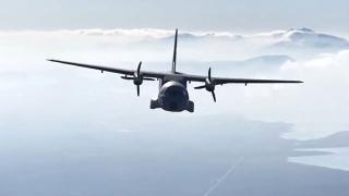 Hava Kuvvetleri'nden paraşütle atlayış eğitimi