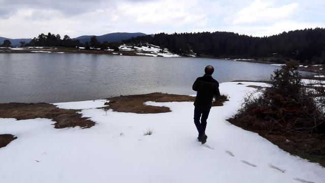 Sakaryanın Karagöl Yaylasında iki mevsim bir arada yaşanıyor