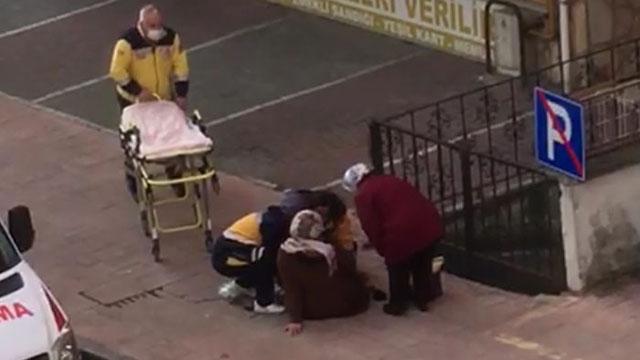 Yabancı uyruklu kadın sokak ortasında doğum yaptı