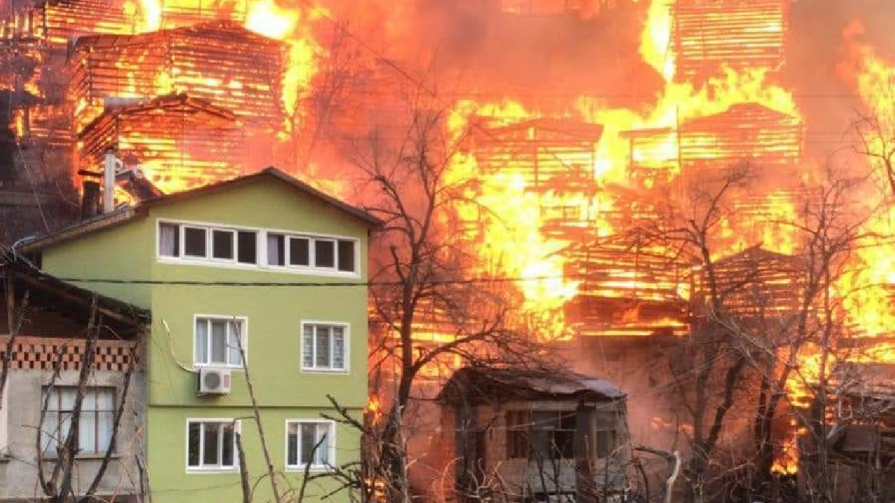 Artvin’de yangının izleri silinmeye çalışılıyor TRT Haber Foto Galeri