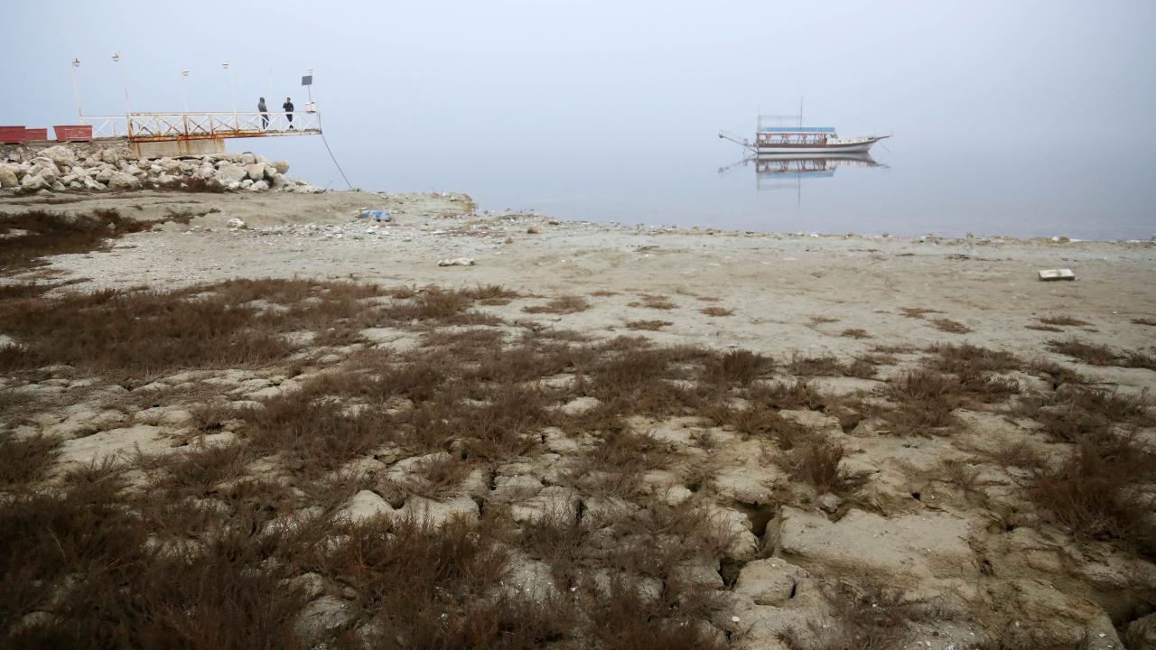 Yaşamın yüzey ve yer altı sularına bağlı olduğunu vurgulayan Kesici, DSİ verilerine göre, Türkiye`de kullanılabilir yer üstü ve yer altı su potansiyelinin yıllık 112 milyar metreküp olduğunu belirterek,