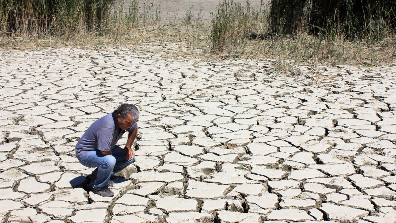 Türkiye`de 18 milyar metreküp yer altı su rezervinin 16.62 milyar metreküpünün tahsis edildiğini açıklayan Erol Kesici, 
