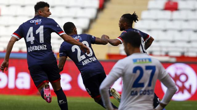 Antalyaspor ikinci yarıda açıldı