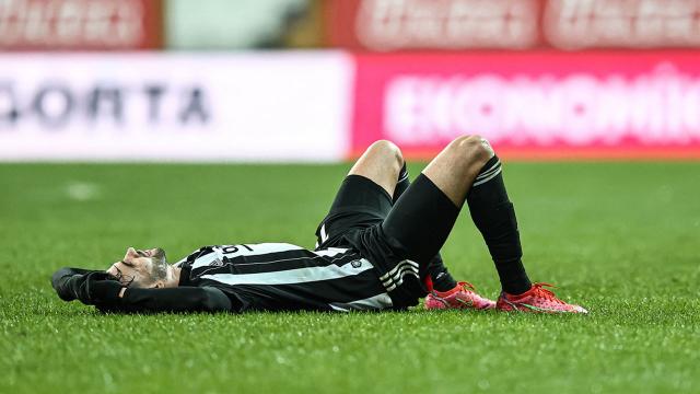 Beşiktaş son dakikada yıkıldı