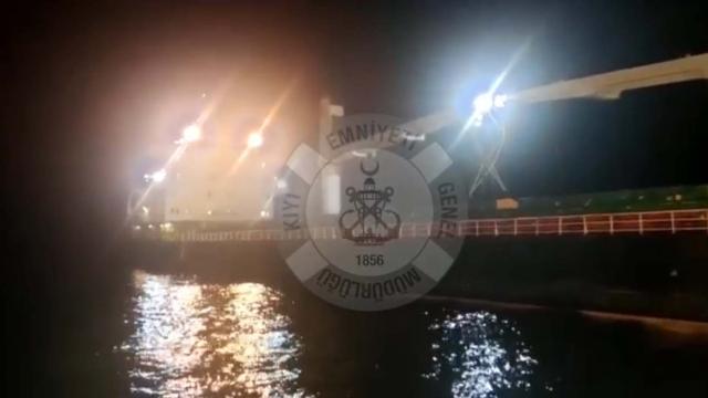 Bozcaada açıklarında kuru yük gemisi karaya oturdu