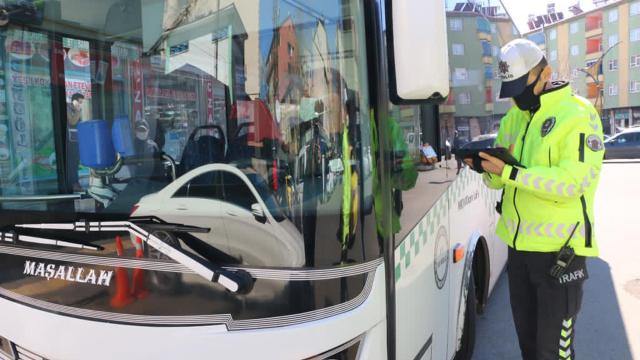 Kısıtlamalara uymayan 22 bin 810 kişi hakkında adli ya da idari işlem yapıldı