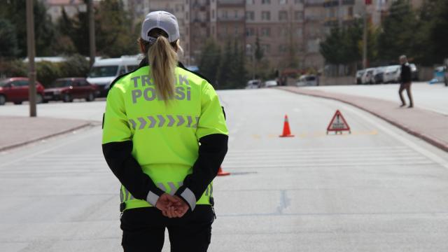 Konyada sokağa çıkma kısıtlamasına büyük ölçüde uyuluyor