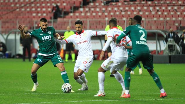 Giresunspor liderliğini sürdürdü