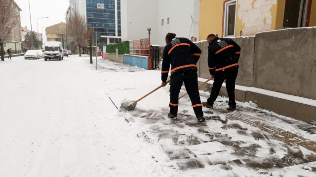 Ardahanda kar yağışı