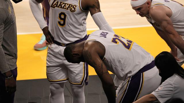 LeBron James uzun süre sahalardan uzak kalacak