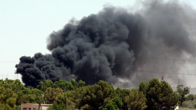 Libyada askeri mühimmat patladı: 1 çocuk öldü