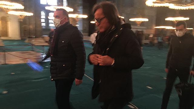 Ünlü milyarder Hadid, Ayasofya Camiinde namaz kıldı