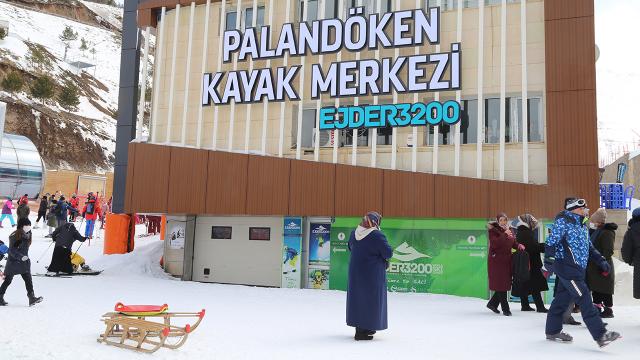 Palandöken ve Cıbıltepede hafta sonu yoğunluğu