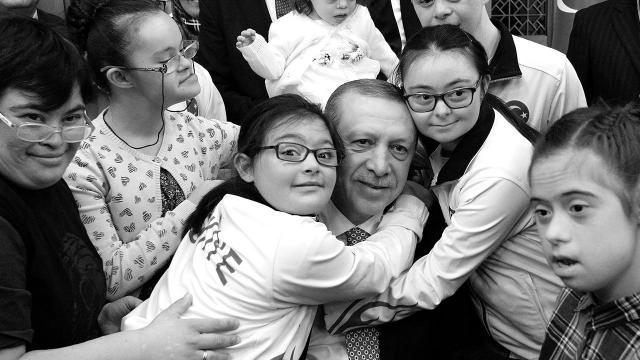 Cumhurbaşkanı Erdoğandan Down Sendromu Günü mesajı