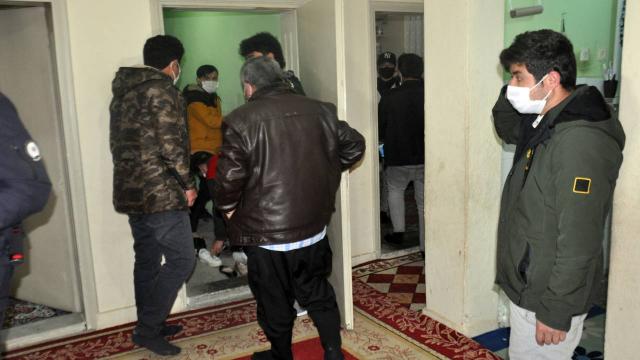 Taziye evinden 61 kişi çıktı