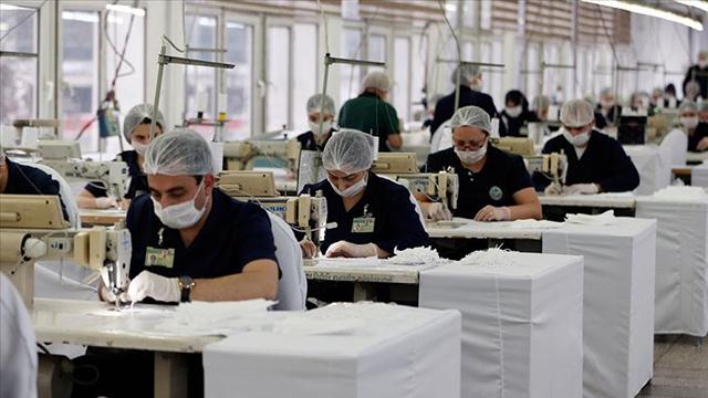 İş yerinde maske takmayanlar çeşitli cezalarla karşılaşabilir