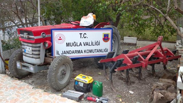 Köyceğizde çalınan traktör JASAT ekiplerince ormanda bulundu