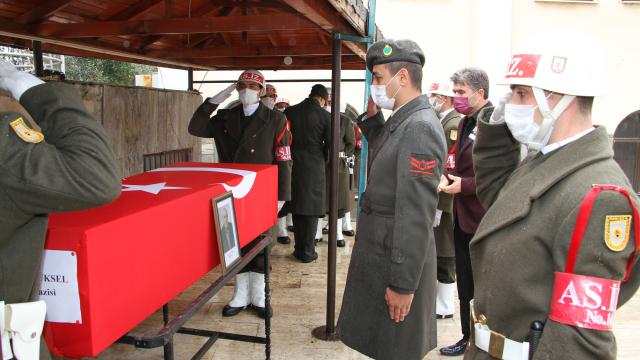 Kulada vefat eden Kıbrıs gazisi toprağa verildi