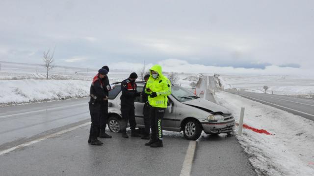 Yozgatta devrilen otomobilin sürücüsü öldü