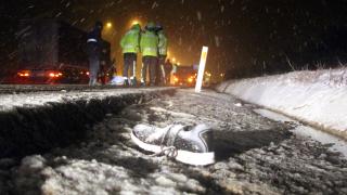 TEM'de cinayet gibi ihmal: Otoyolda indi kamyonun altında can verdi