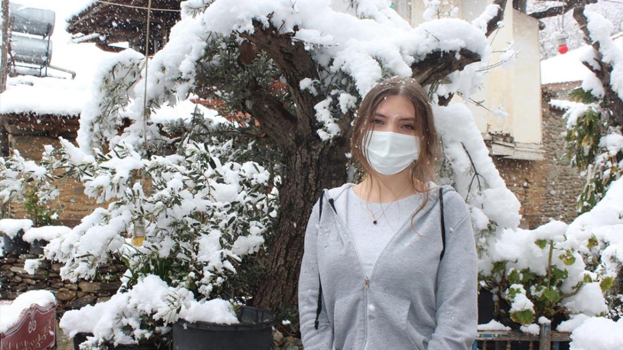 "İlk defa bu kadar büyük çapta kar yağışı olduğunu duyunca geldik"