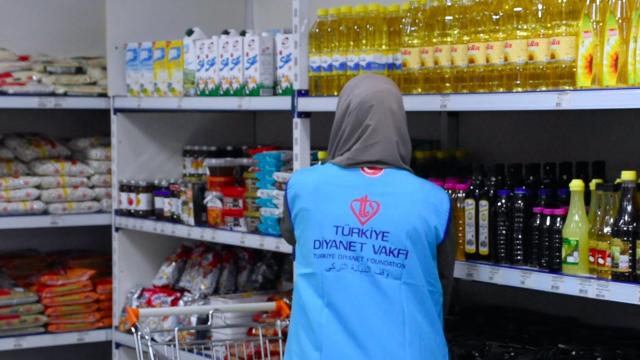 Bursada müftülüğün açtığı "Hayır Marketi" dar gelirli ailelerin ihtiyaçlarını karşılıyor